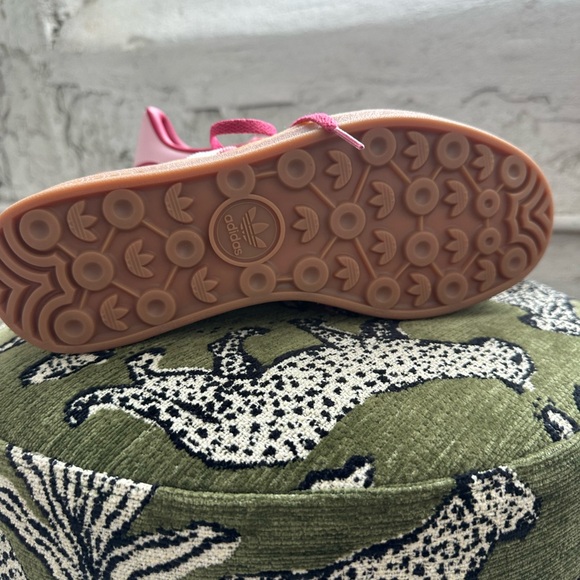 Adidas Gazelle Women's Pink Suede Sneakers with White Stripes - Picture 5 of 8